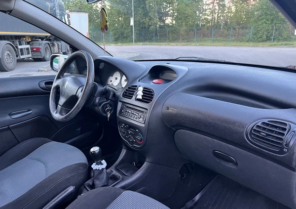 Peugeot 206 cena 4500 przebieg: 148760, rok produkcji 2002 z Jelcz-Laskowice małe 79